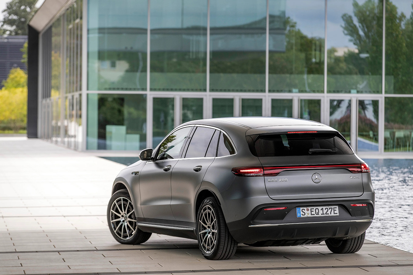 mercedes-benz-eqc7